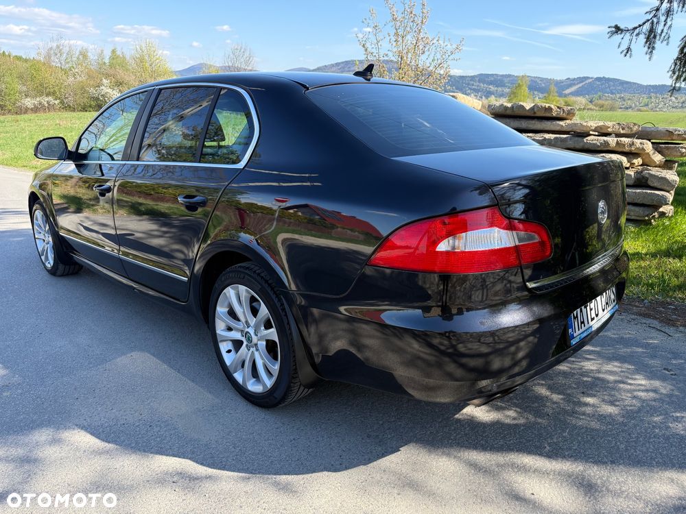Skoda Superb 2.0 TDI L&K DSG - 30
