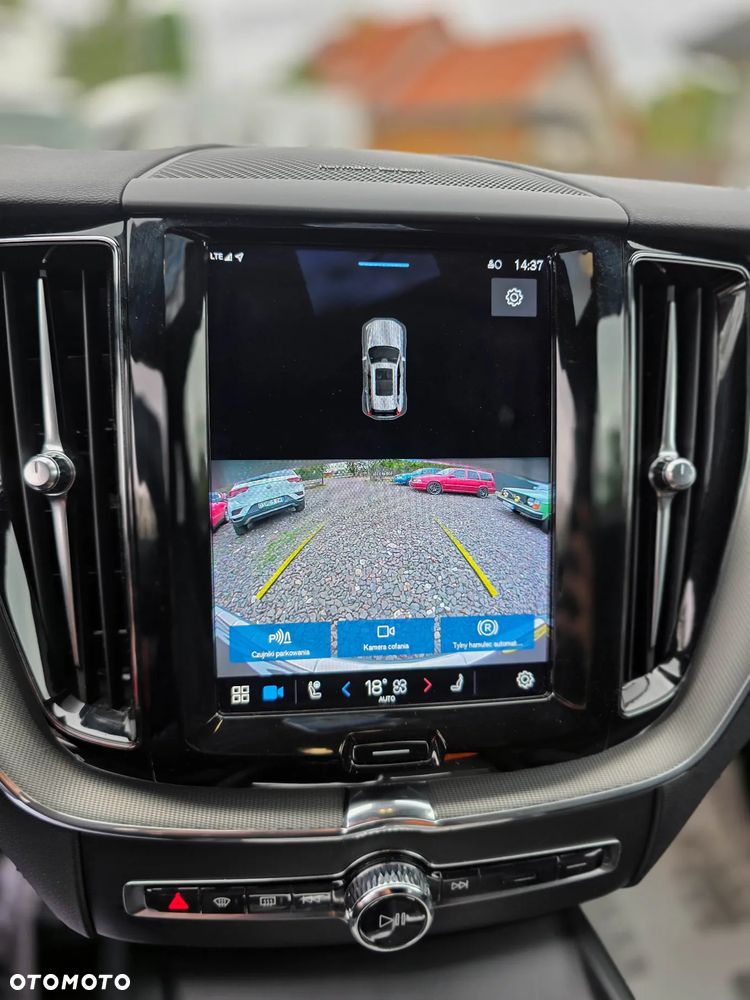 Volvo XC 60 B4 D AWD Plus Dark - 14
