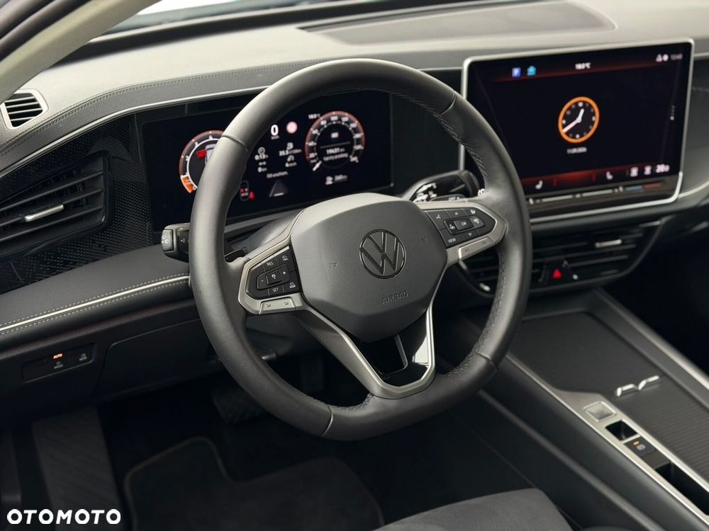 Volkswagen Passat - 12