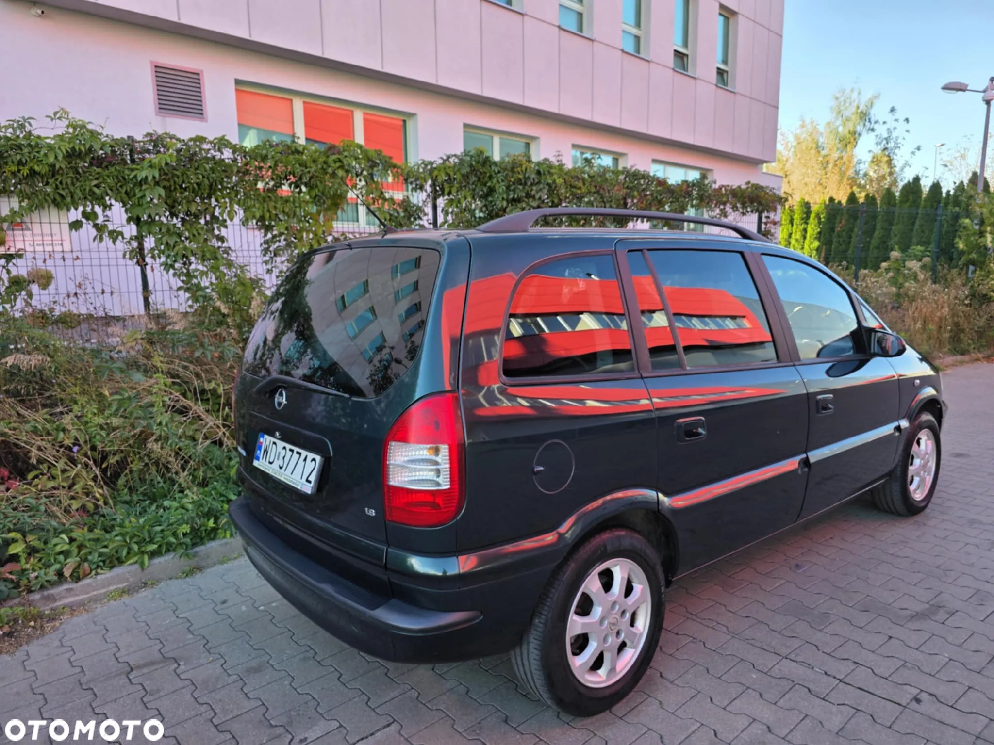 Opel Zafira 1.8 16V Elegance - 5