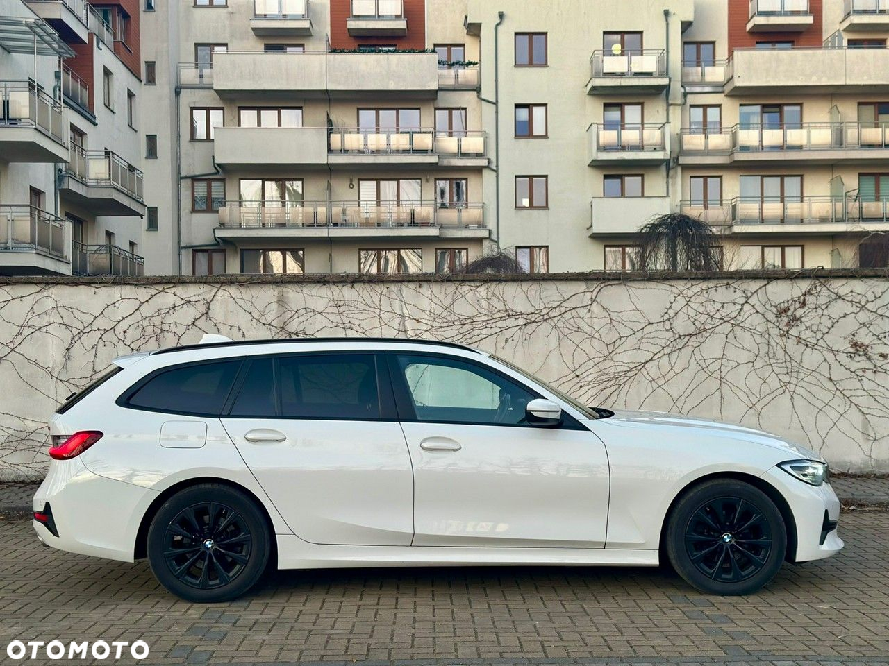 BMW Seria 3 318d Sport Line - 2