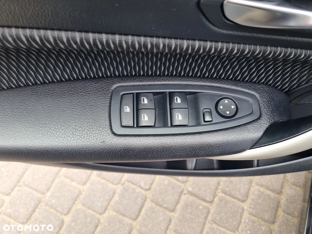 BMW Seria 1 - 22