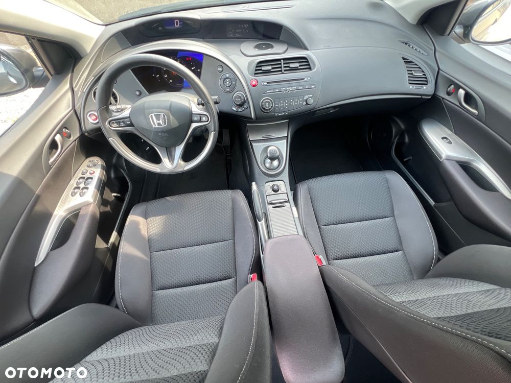 Honda Civic 1.4 i-VTEC Comfort - 19