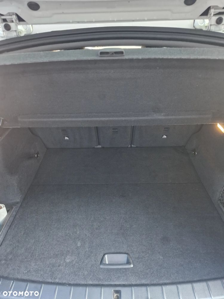 BMW X1 sDrive16d - 37