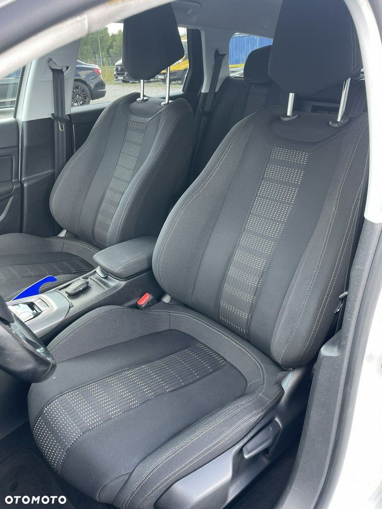 Peugeot 308 - 10