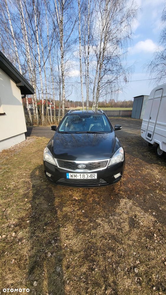 Kia Ceed 2.0 crdi Comfort + - 4