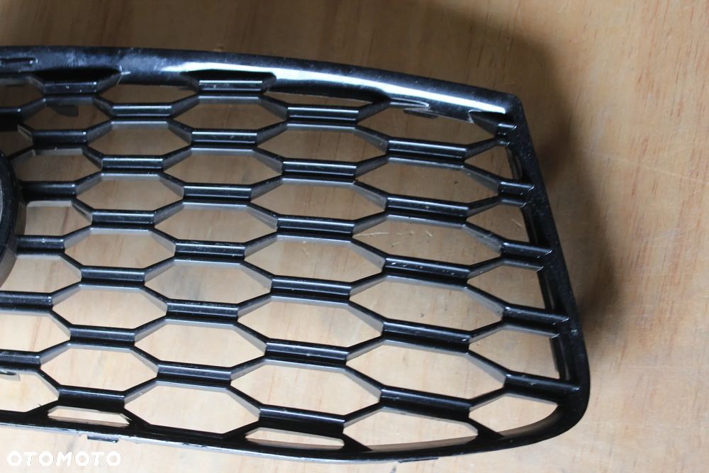 KRATKA ZDERZAKA PRAWA AUDI RS6 RS7 C7 LIFT 4G0807682T 2015 - 6