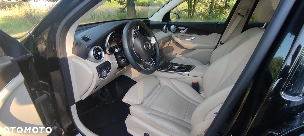 Mercedes-Benz GLC - 15