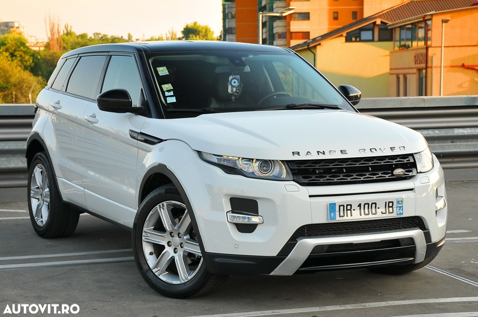 Land Rover Range Rover Evoque - 1