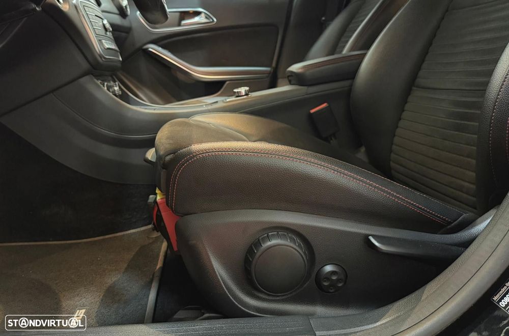Mercedes-Benz CLA 180 - 30