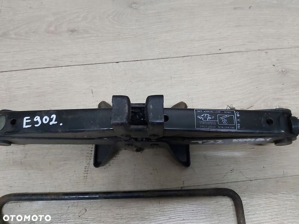 Toyota AVENSIS T22 T25 Corolla E12 lewarek podnośnik pokrętka 09111-05010 - 1