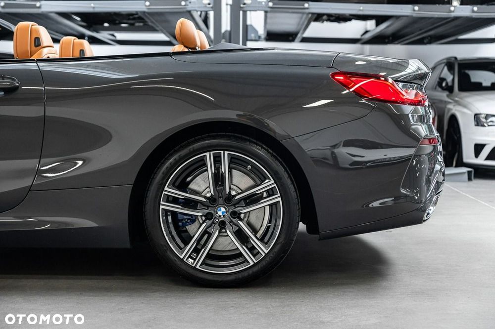 BMW Seria 8 840i - 14