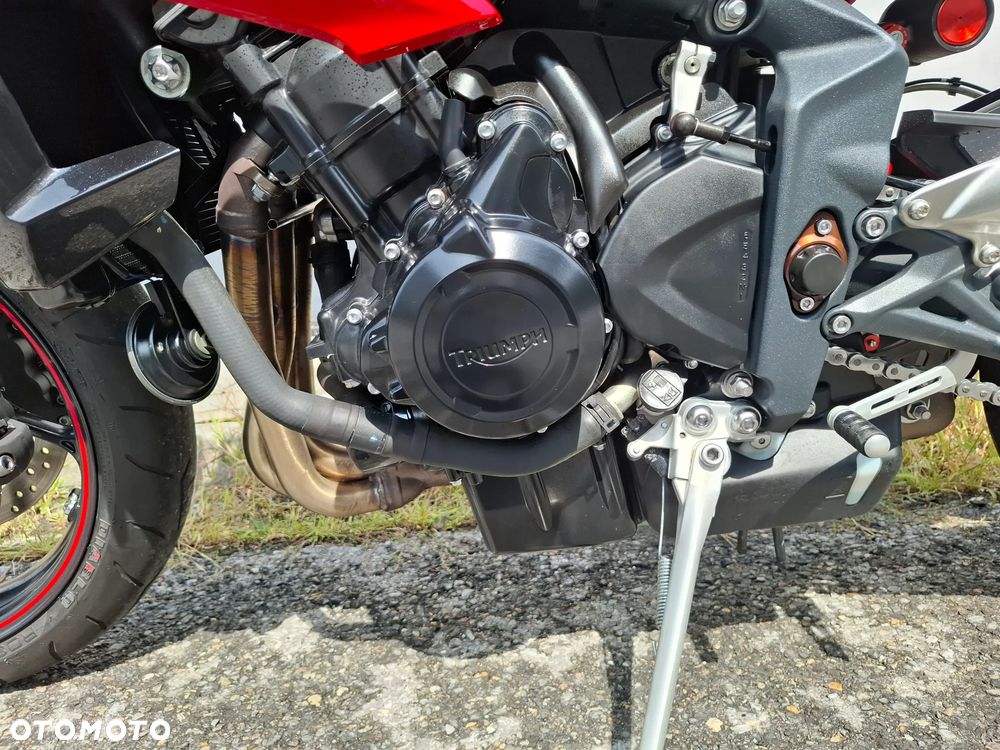 Triumph Street Triple - 28