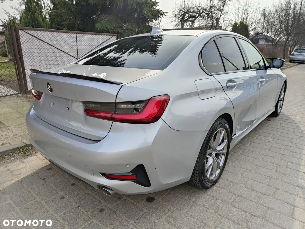 BMW Seria 3 318d Business Edition - 4