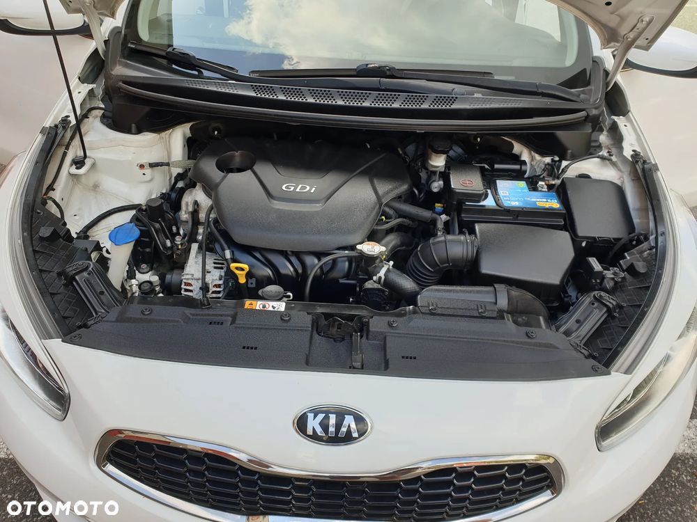 Kia Ceed 1.6 GDI Platinum Edition - 4