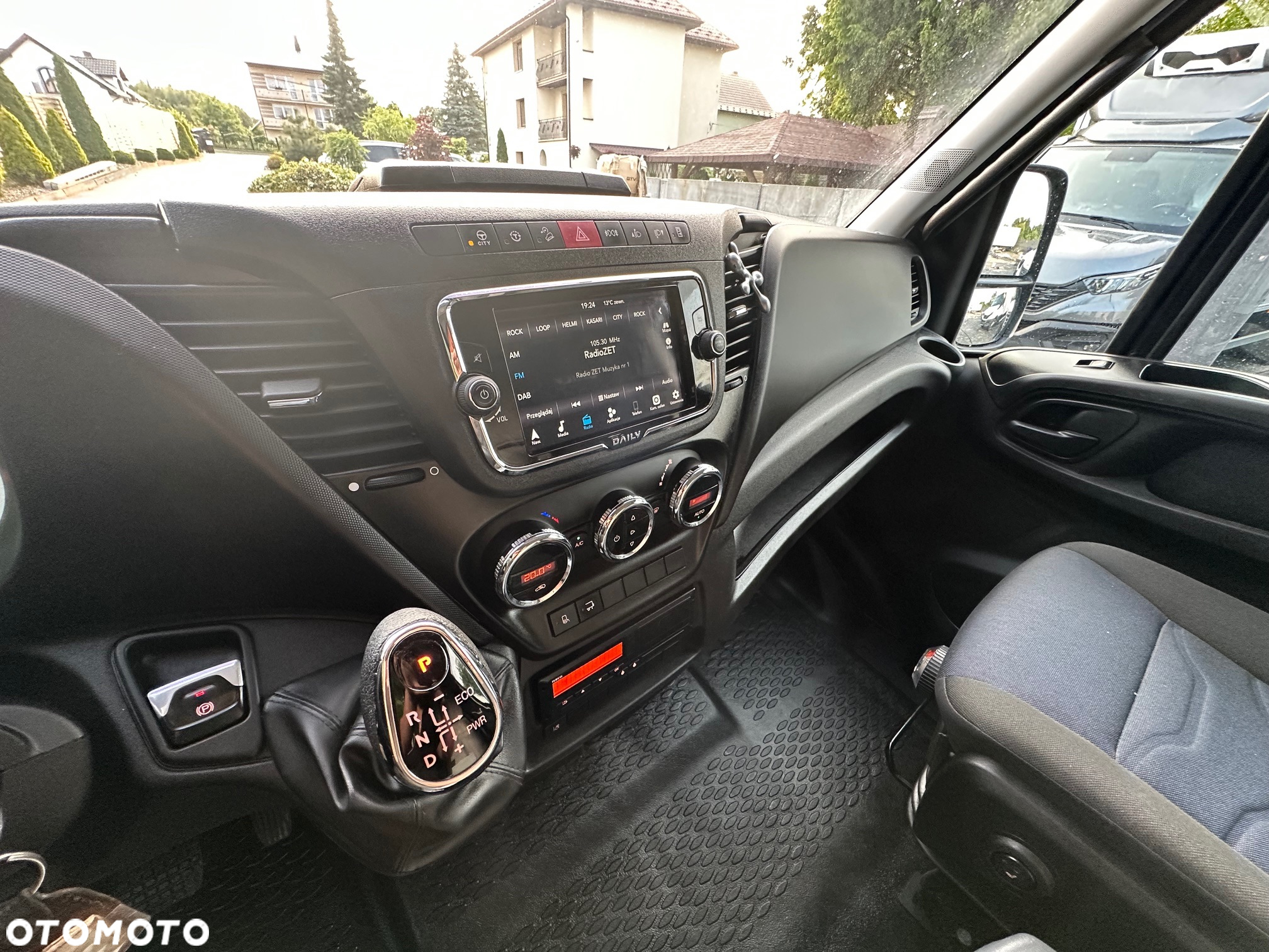 Iveco Daily 35C21 Himatic 2021 Rok Izoterma + Winda - 14