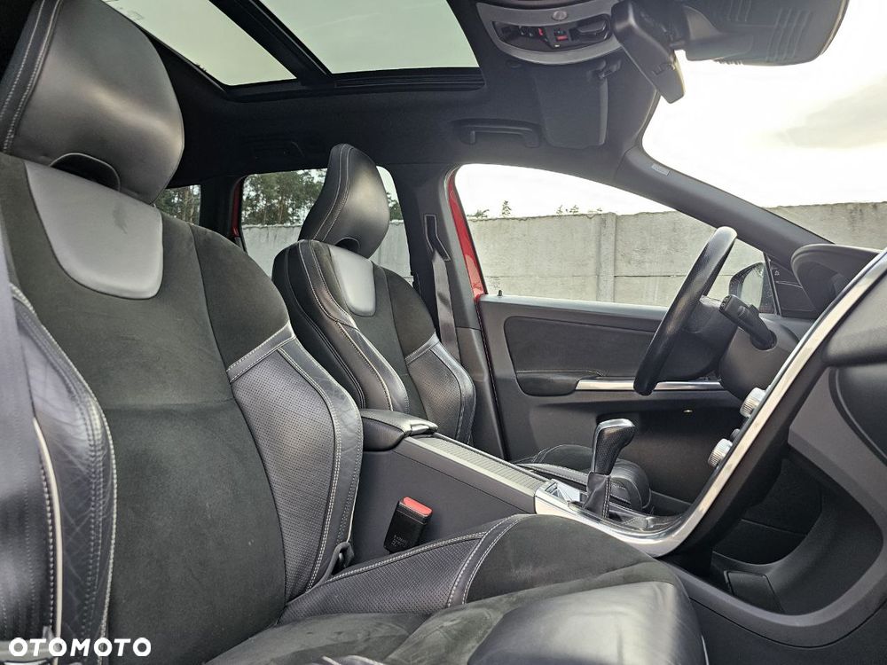 Volvo XC 60 D3 R-Design - 32