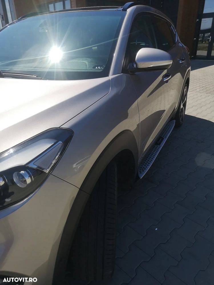 Hyundai Tucson 2.0 CRDI 4WD 6AT Premium+ - 9