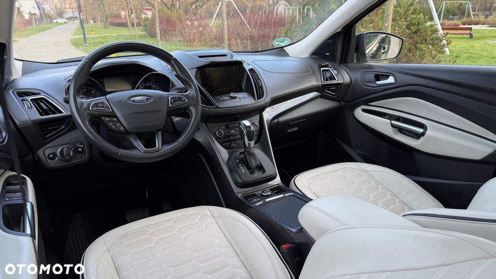 Ford Kuga 2.0 TDCi 4x4 Vignale - 29