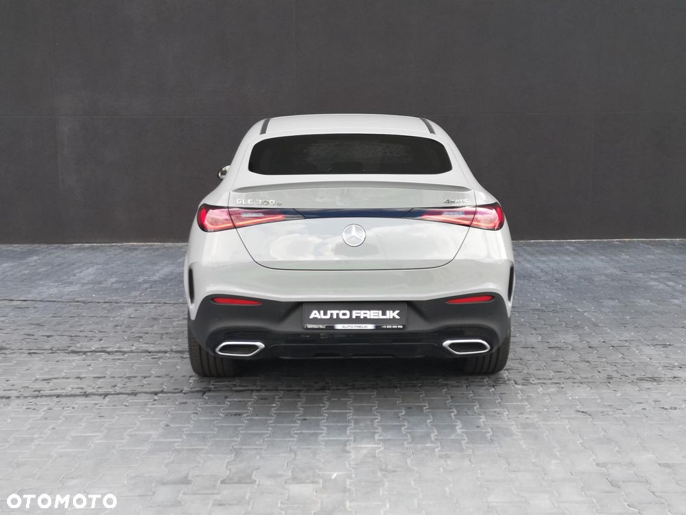 Mercedes-Benz GLC 300 e PHEV 4-Matic AMG Line - 10