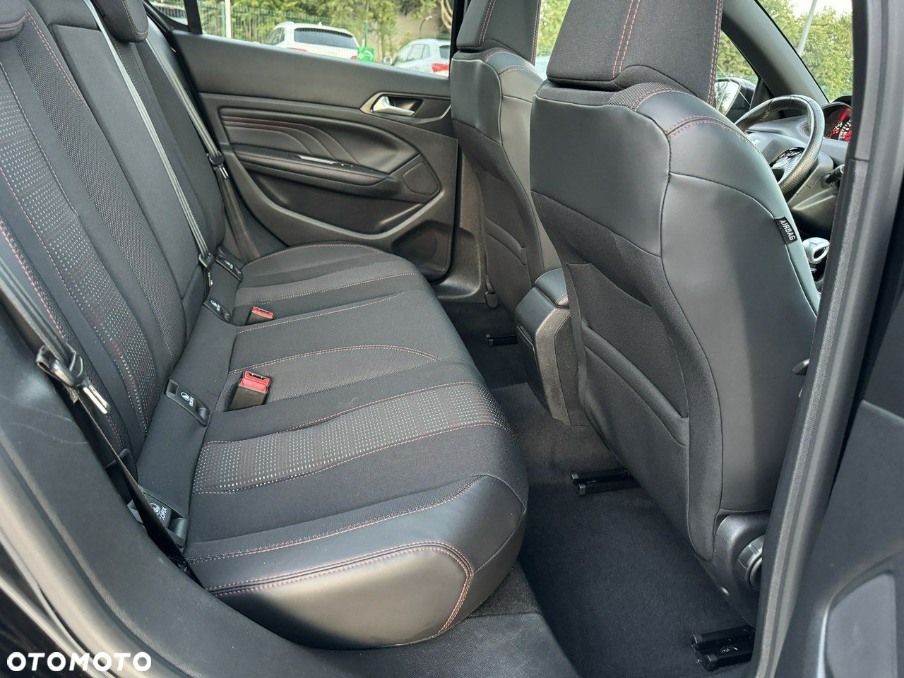 Peugeot 308 - 32