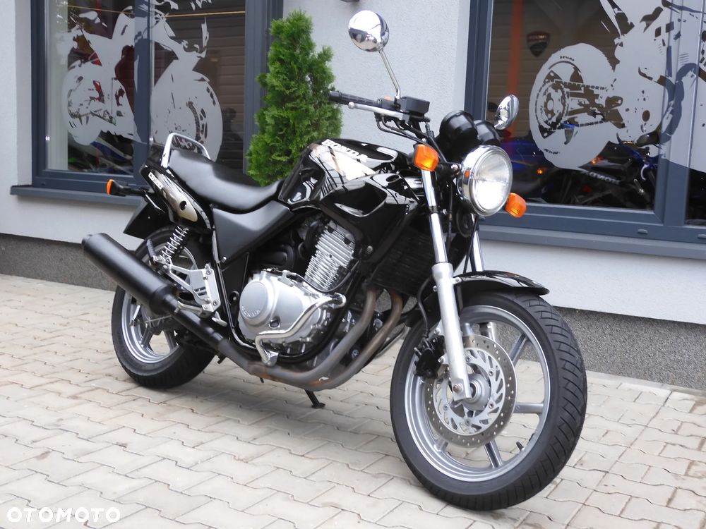 Honda CB - 16