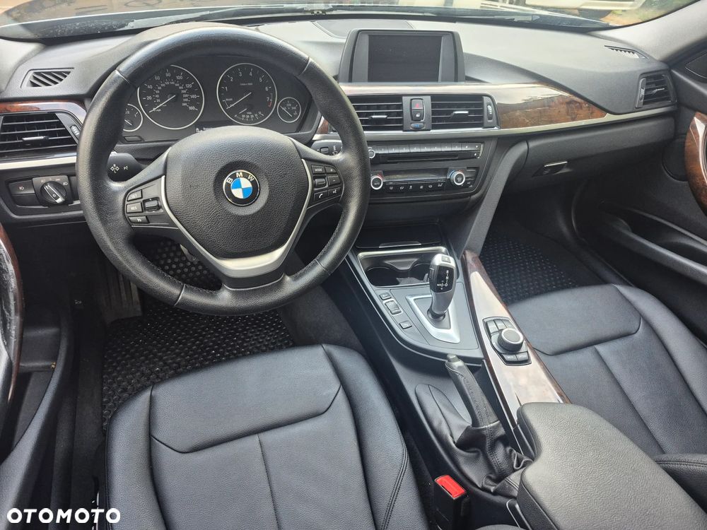 BMW Seria 3 328i - 9