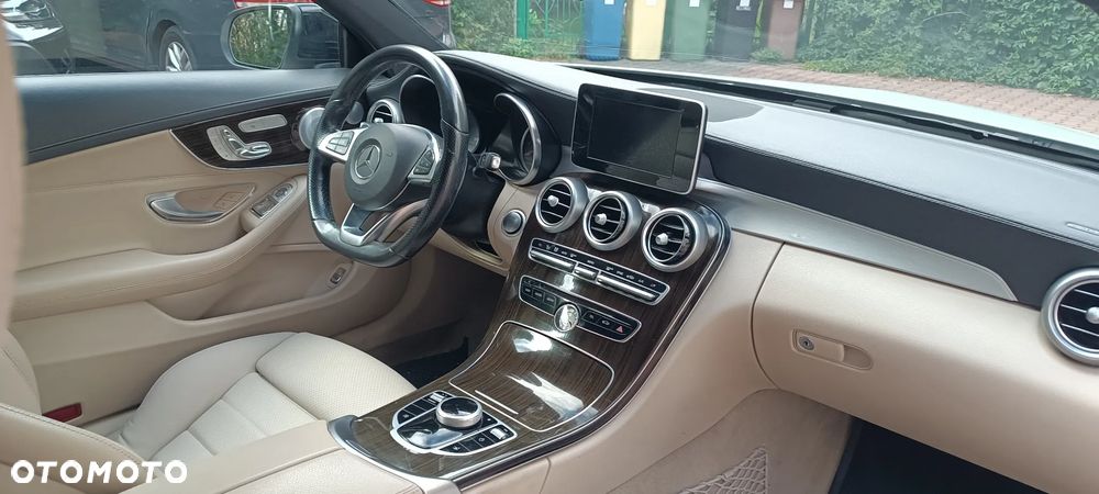 Mercedes-Benz Klasa C 300 9G-TRONIC - 15