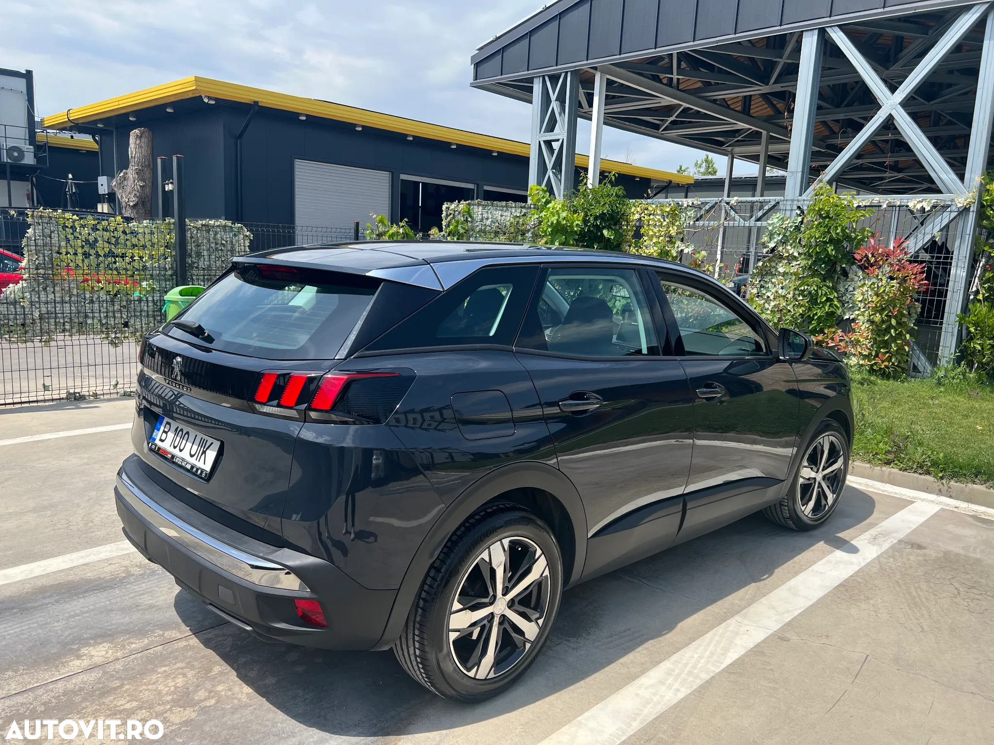 Peugeot 3008 1.6 PureTech Turbo S&S EAT8 Active - 9