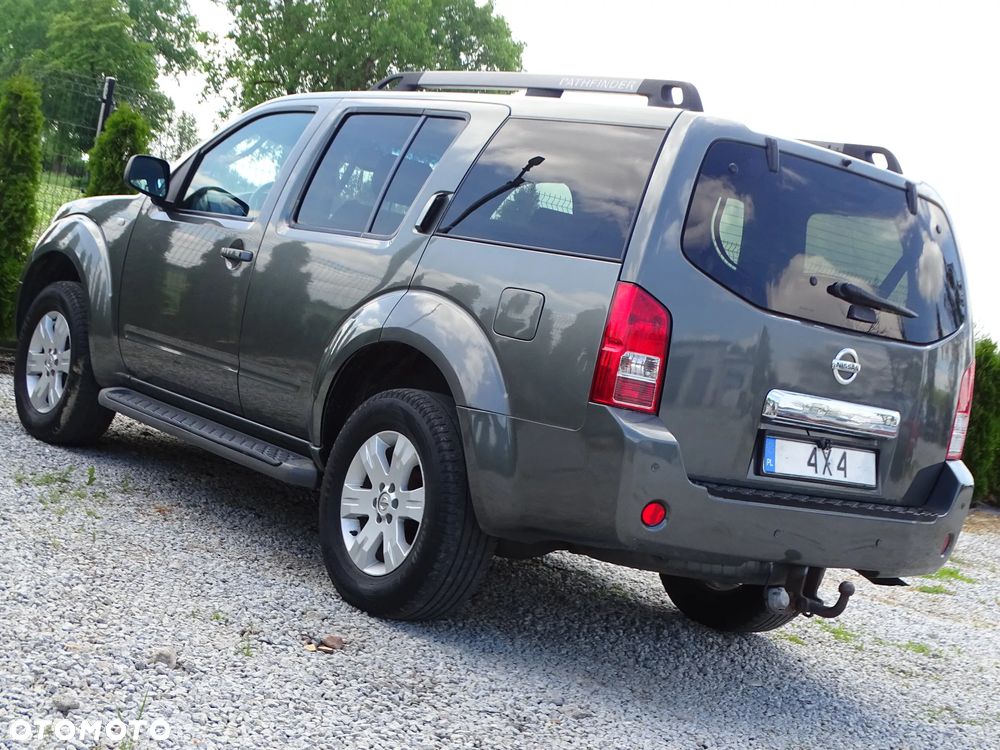 Nissan Pathfinder 2.5 DCi Elegance + - 6