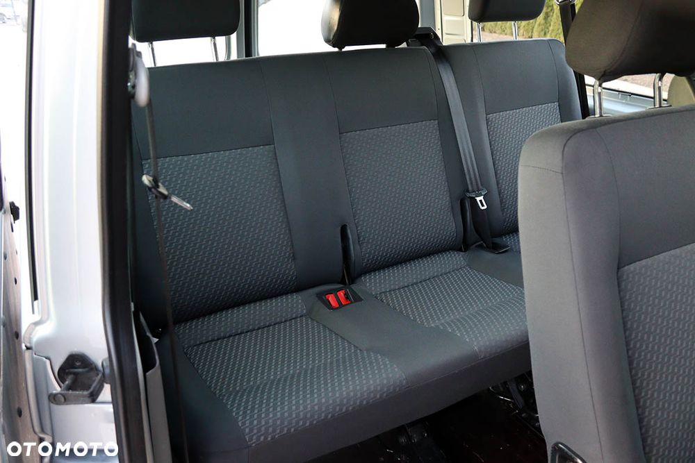 Volkswagen Transporter - 28