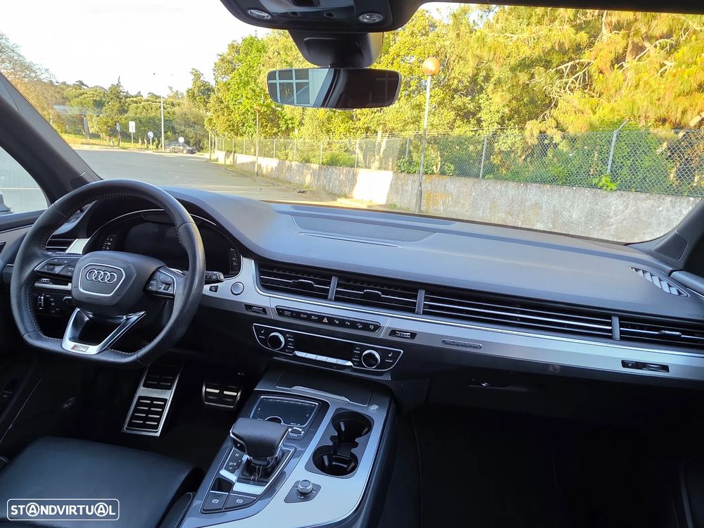 Audi Q7 3.0 TDI quattro S-line Tiptronic 7L - 13