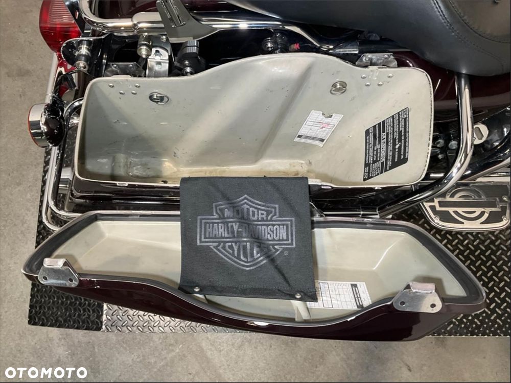 Harley-Davidson Touring Road Glide - 16