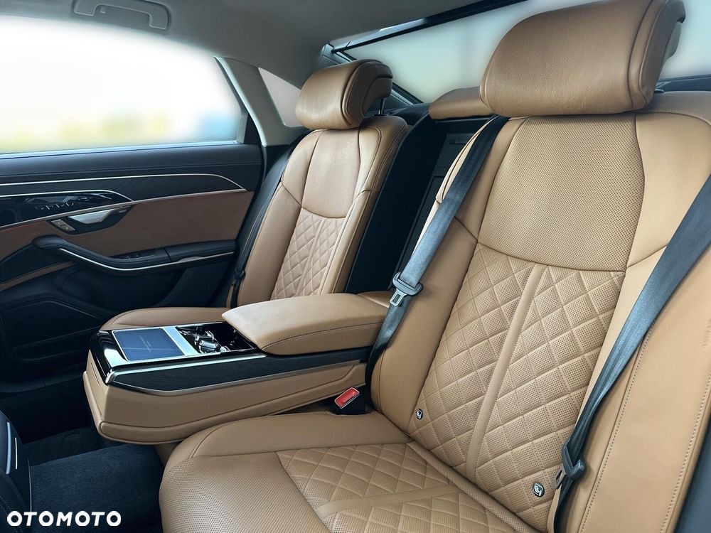 Audi A8 - 12