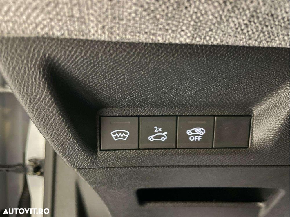 Peugeot 3008 1.2 Hybrid 145 e-DCS6 GT - 18