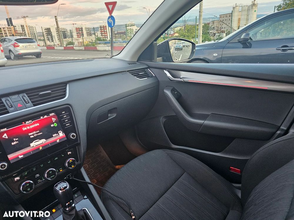 Skoda Octavia 2.0 TDI 4X4 DSG Style - 21
