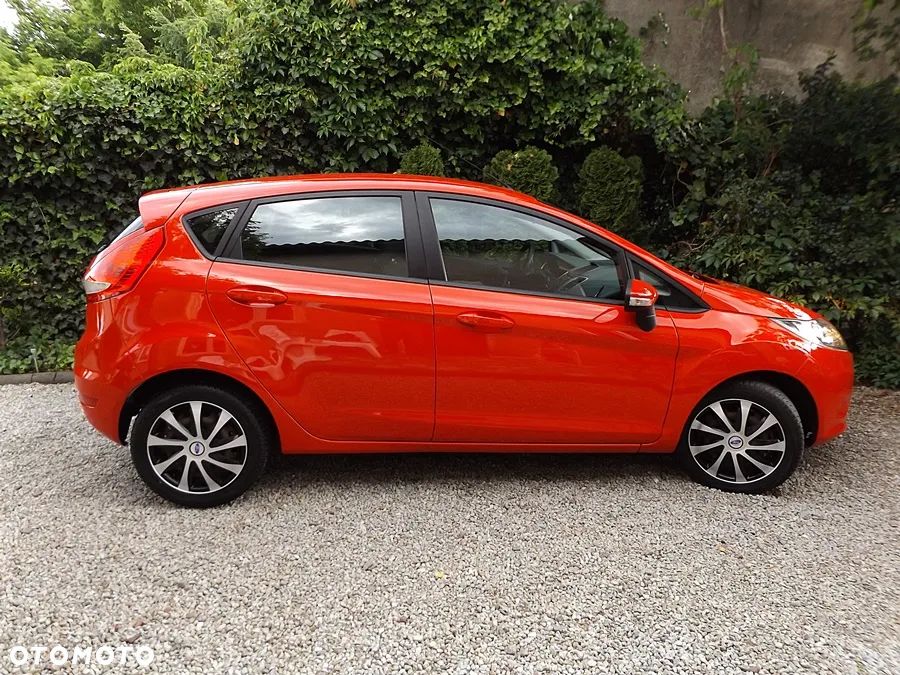 Ford Fiesta - 12