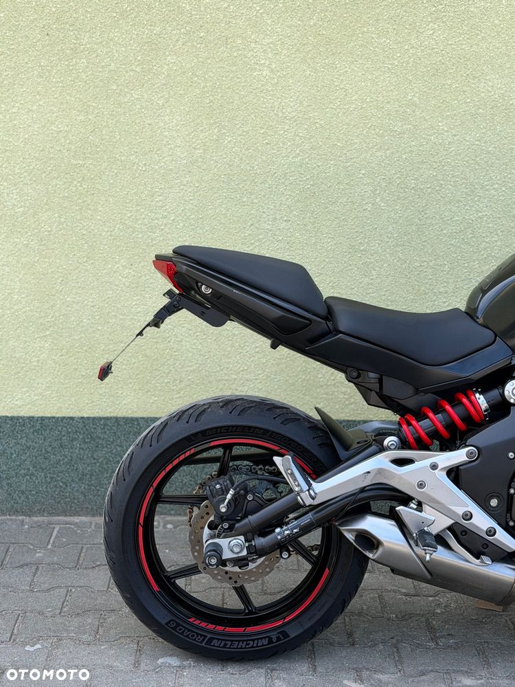 Kawasaki ER - 9