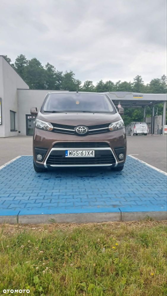 Toyota ProAce Kombi D-4D Medium 2,7t - 2