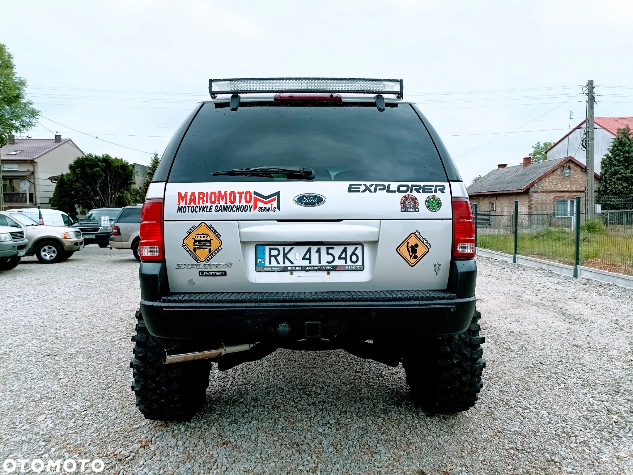 Ford Explorer 4.6 - 8