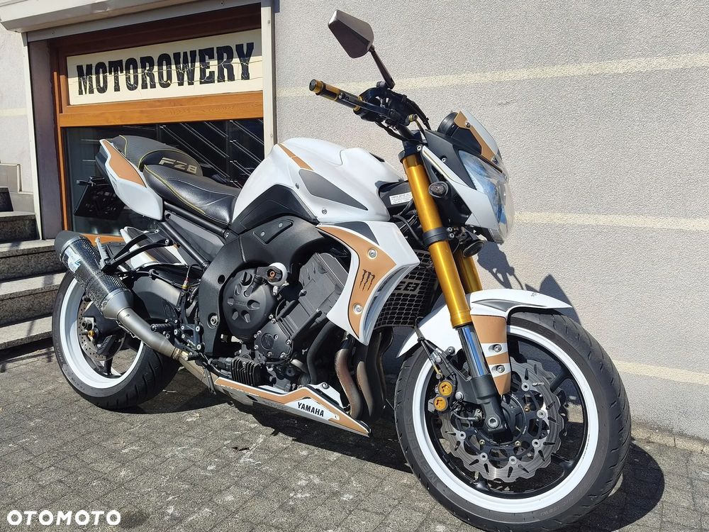 Yamaha FZ8 - 2