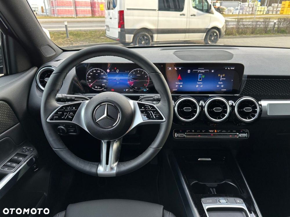 Mercedes-Benz GLB - 15