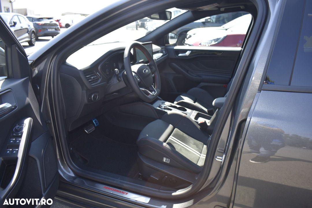 Ford Focus - 16