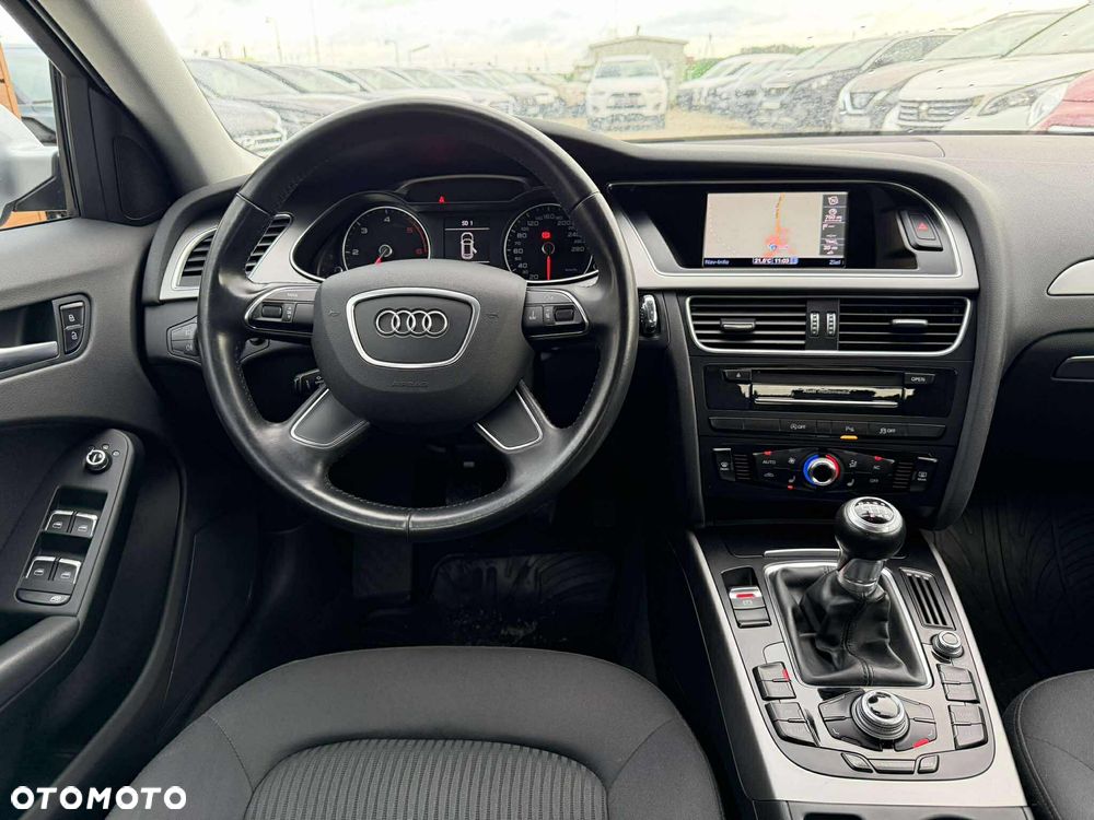 Audi A4 Avant 2.0 TDI DPF Ambiente - 9