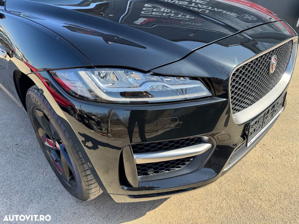 Jaguar F-Pace 20d AWD Aut. R-Sport - 18