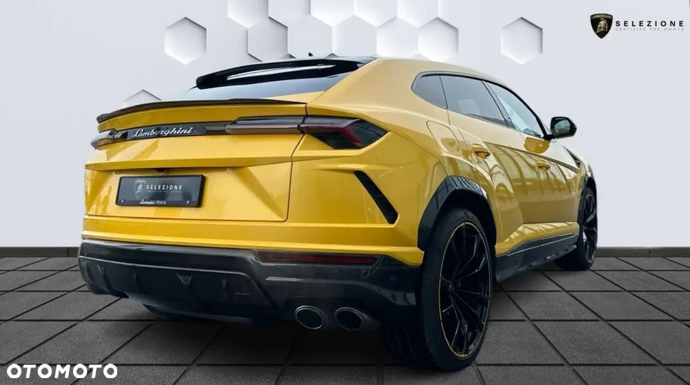 Lamborghini Urus Standard - 4