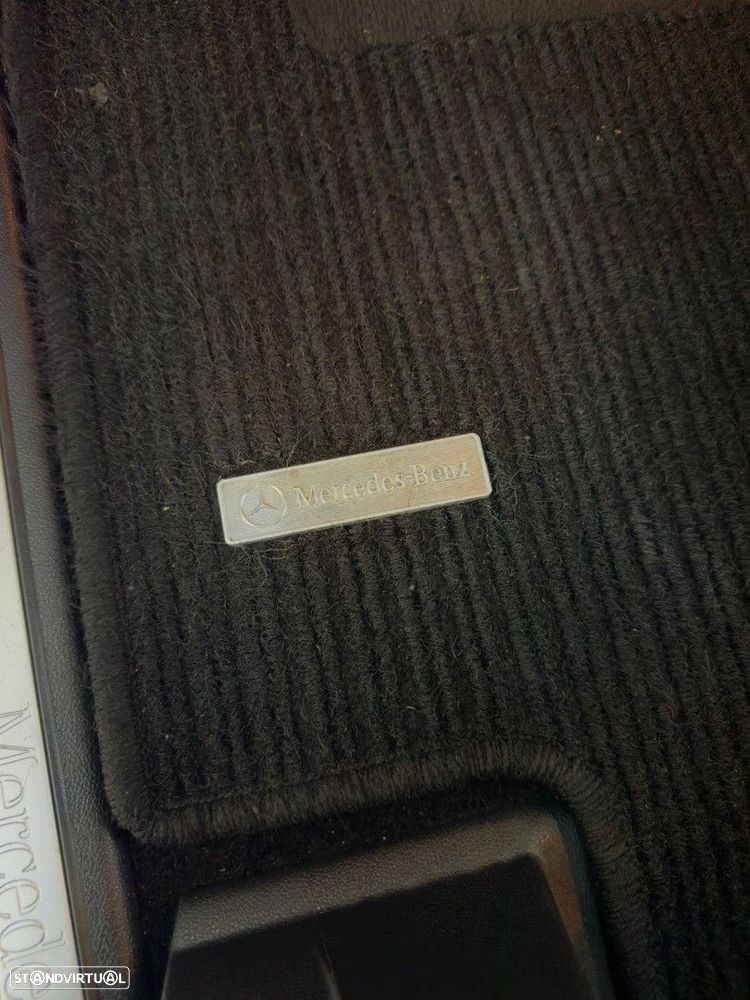 Mercedes-Benz A 200 Elegance Automatic - 25