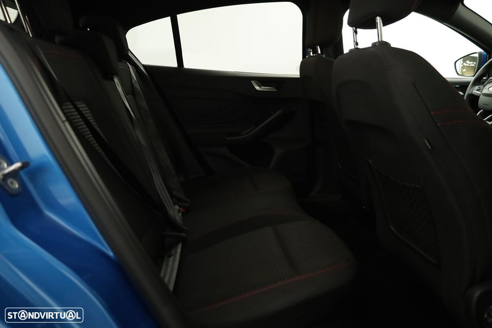 Ford Focus 1.0 EcoBoost MHEV ST-Line X - 20