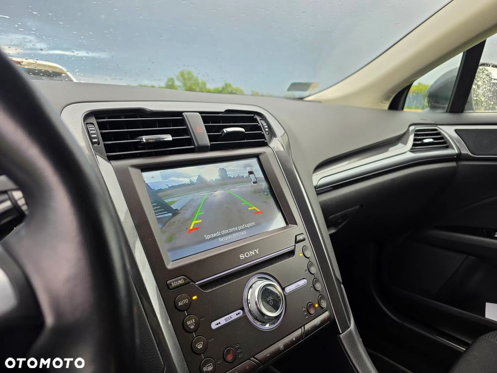 Ford Mondeo 2.0 EcoBlue Titanium - 13