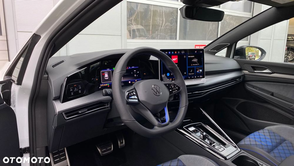 Volkswagen Golf - 20